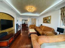 不靠马路安静位置 满五年税费少 业主诚意急售 看房随时可以