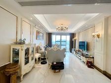 楼龄新 双卫生间 临地铁 正规商品房 中间楼层采光好 满五