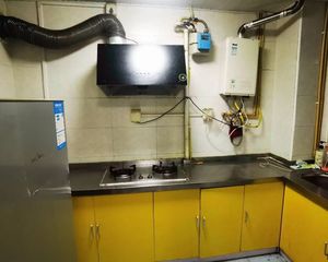 费用0.5 中鼎豪园 高楼层采光充足 小区绿化高 诚意急售