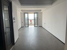 青云谱梅湖景区旁,美的公园天下双地铁近学校哦