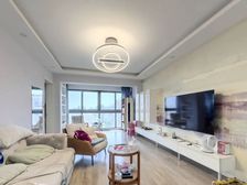 次新房:带有大露台 飞机户型,满五年,小区环境好