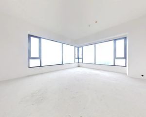 ICC凯旋门 4室2厅 东南