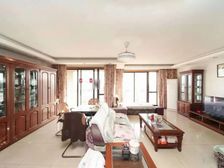 海上华庭眞正的大三房 远离马路 戸型板正 位置好 诚心卖