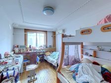 万新村·环秀中里三楼精装修价格合适