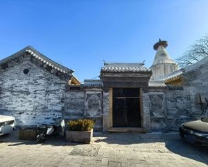 白塔寺 新翻建 方正小四合院 停车方便