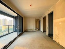 急!业主急售丨价格面议丨杨家坪商圈丨三房双卫丨楼下商业街