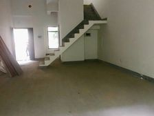 北部新区 带花园 带露台 带车位 逸翠庄园一期四房 175万