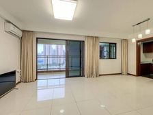 急售 低于市场价50万,柏悦湾 四房 带装修 看别墅区