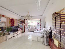 云锦世家观锦园楼间距大,客厅开间4.2全天采光好,可以做买卖