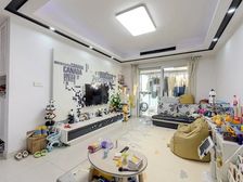 满二年,装修保养嘎嘎新,全天采光 拎包入住