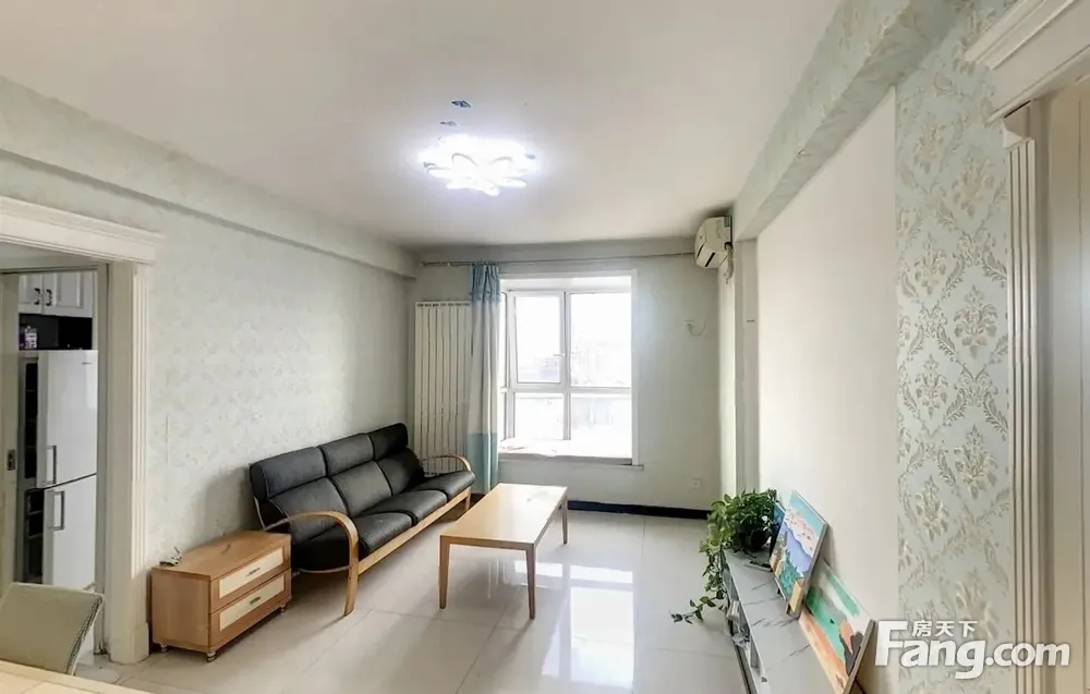 河西区海景雅苑，精装修一室一厅，家具家电齐全采光好价位可议
