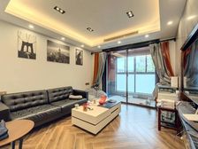 好房婚装50万 装修保养很好 前排采光不错 看房方便