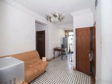 此房业主诚意出,南北通小区中间位,中间楼,边套带边