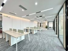 福田CBD!时代广场300平,电梯口有家私