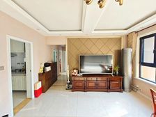 好位置!好房子!宝龙城南苑 万 3室2厅2卫 精装修全