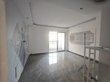 佘北家园丽雅苑 户型正 小区安保很好 周边配套齐全