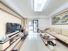 精装小高层四房,视野好户型方正,诚意出随时看。