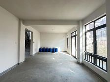 祝桥靠近上海东站 临地铁 大花园 联排别墅 房龄新