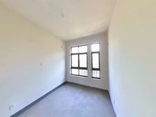 同悦湾华庭(北区别墅) 房龄新 商品住宅 有电梯 近地铁