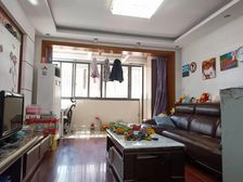 凌港城 新出85平 南北通透 中间好楼层