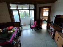 刚需上车小两房,中间楼层,价格美丽,诚心出售,看中价格可谈