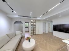 世家花园 60万 3室2厅1卫 精装修位置好、格局超棒、现在