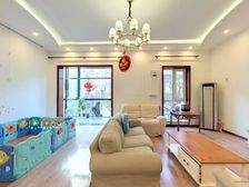 金地格林小镇 5室2厅 273.61平