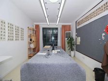 步行到颛桥站500米,04年纯商品房,全名户型