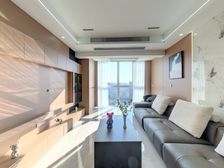 地铁口小区 精装修套二 对中庭 急卖