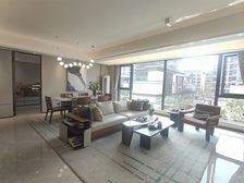 精装洋房 带花园 带露台 送车位 送家具家电