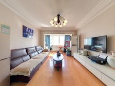 新加花园通透两房,小区中间位置,中间楼层! 小区中间位置,