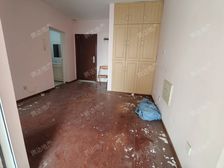 9号线300米,近恒越广场,一室一厅,性价比高,有钥匙