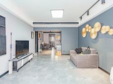 万里晋元附属,电梯中层,南北户型,看房随时,精装修拎包入住!