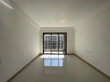 商圈附近 金域蓝湾 精装 小三居 东南户型 全新未入住