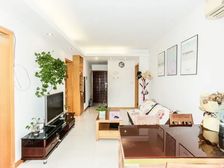 金河国际华庭 1室2厅1卫 精装修 242万元