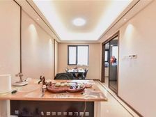 雪山 精装修 南北通透 正规商品房 次新房 电梯房