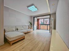 有电梯 近地铁 超低密度 装修好 车位充足 小区绿化高