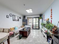 满二 精装修 前无遮挡 封闭式小区 有车位地下室