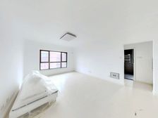 泽信公馆 4室2厅 还有一套中间楼层的 老证四居 有钥匙