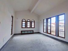 九龙仓国宾一号,全新双拼,中间位置!急售可谈