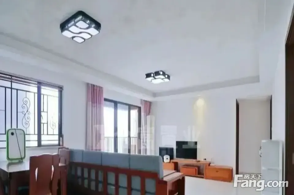 万科东荟城 南北对流四房 业主保养好 不占用 商业上盖