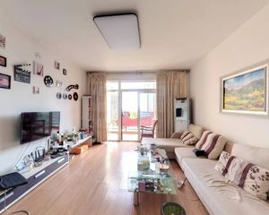 比华利国际城一期 3室2厅 东南