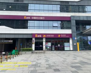 年度好铺!东门十里店铁建广场临街旺铺《光大银行》年租20万