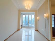 恒大江湾 产权清晰 次新小区 朝向好 精装修 有电梯