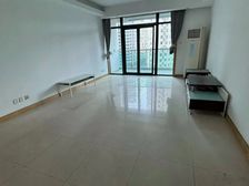 小区主力户型3房,业主急需资金周转,非常诚意急售 送产权车位