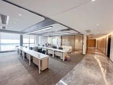 地铁口国贸中心旁,海德广场高层豪装写字楼,设备齐全拎包即可用