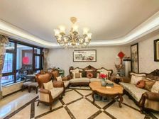 双气1-2楼叠拼,精装修200+,看房方便,业主诚心出售