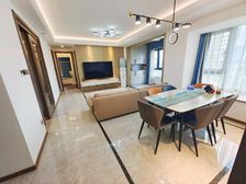 86可拿下 中庭中楼层 安静位置 全新精装住家一个月的