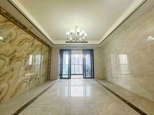 产权清晰 正南朝向 高绿化 精装好房 有电梯 停车方便