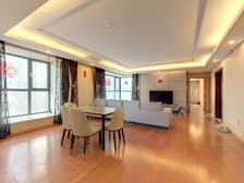 鲁商首府 3室2厅 165.2平 急售